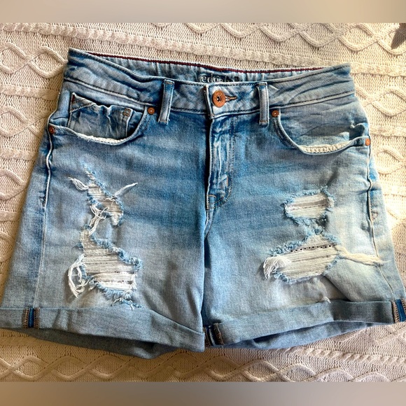 edgely Pants - Edgely Light Wash Denim Shorts, distressed, Women’s Size 6